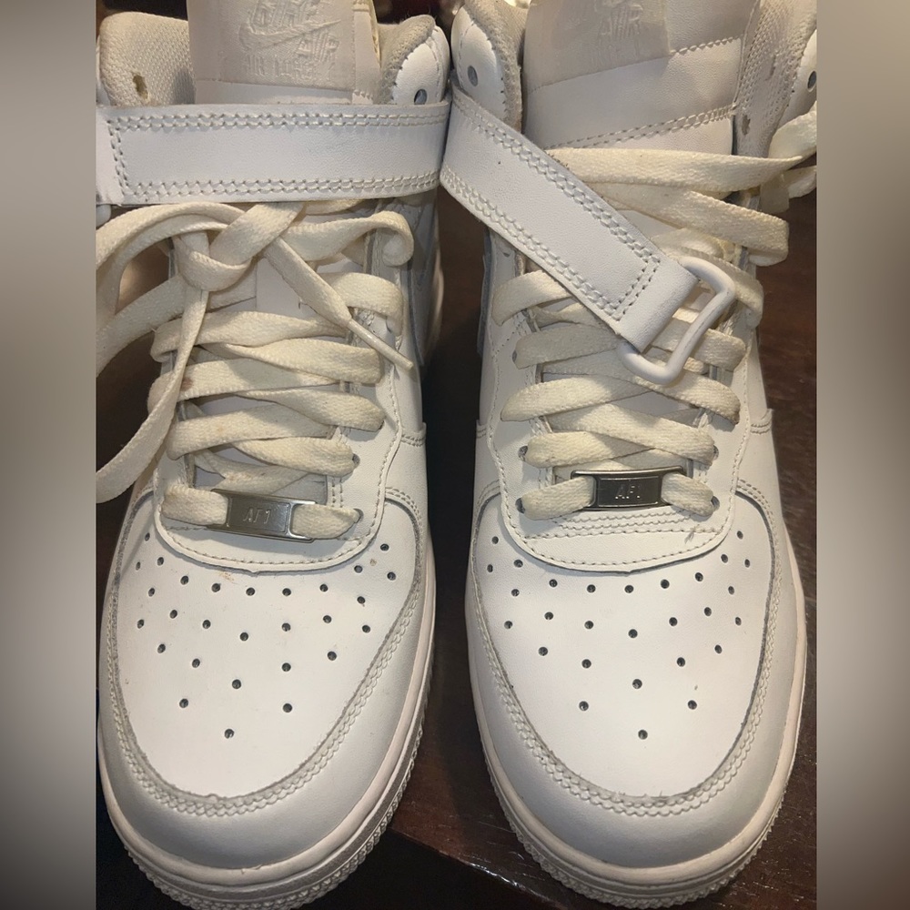 Air Force 1s white Mid